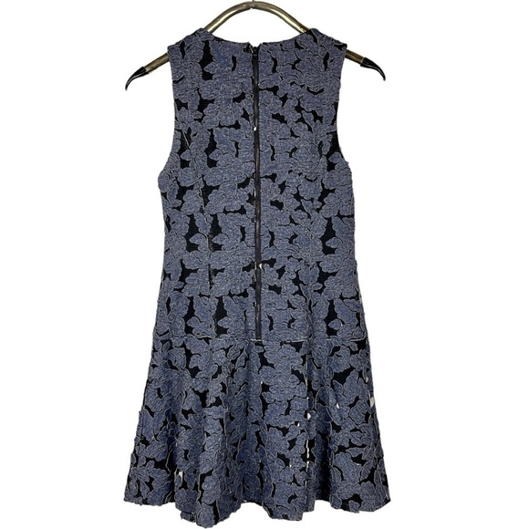 ALICE + OLIVIA FONDA SLEEVELESS DROP WAIST DENIM FLORAL APPLIQUE MINI DRESS - Picture 6 of 16